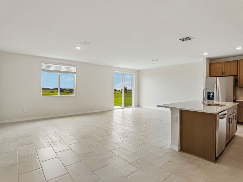 Spacious, unfurnished interior of a new home in Benton Hills - Classic Series, Brooksville (Image 13).