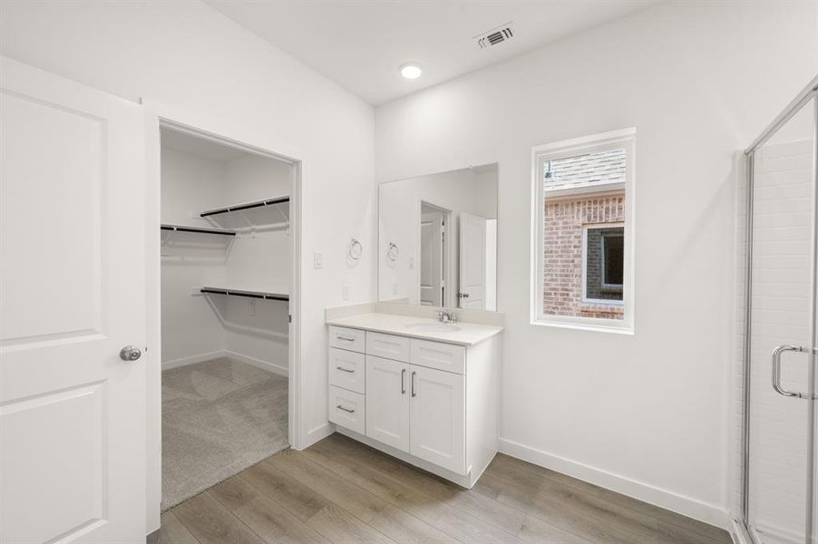 5712 Lakeview- Primary Suite-2