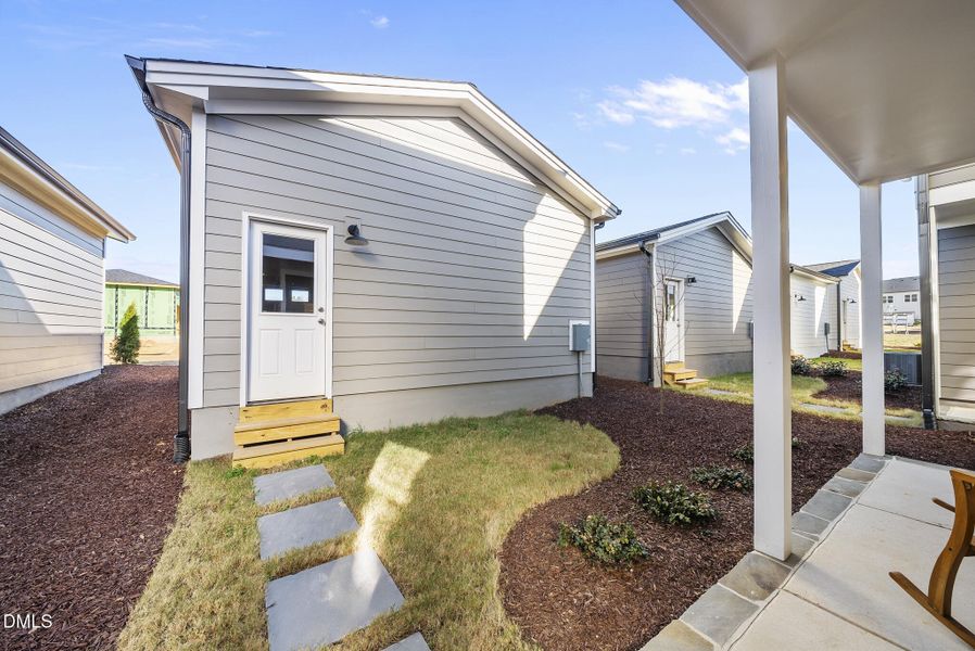 Detached 2-Car Garage