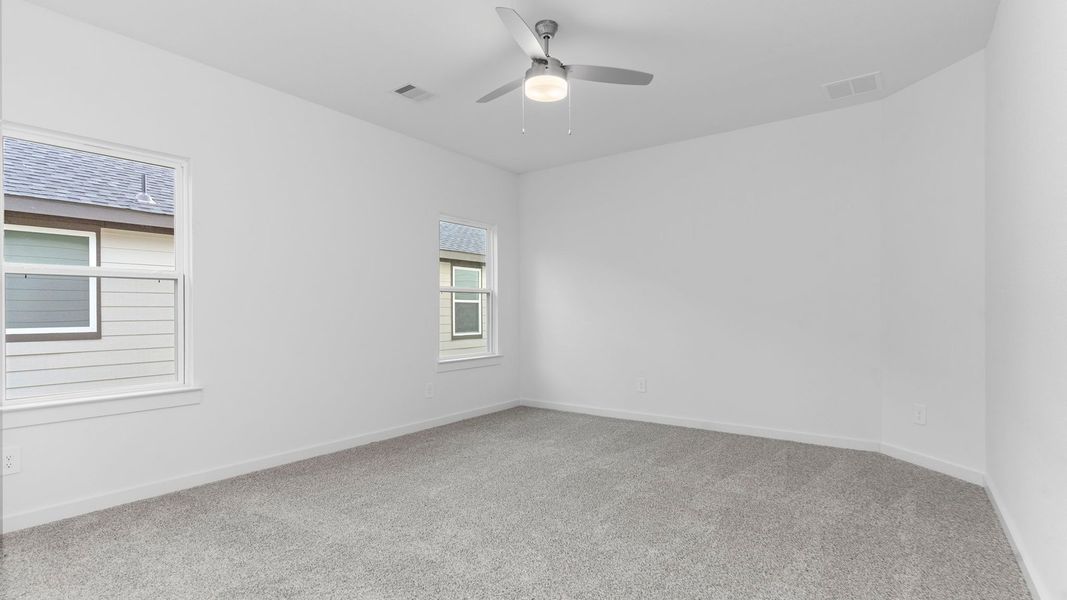 Spacious, unfurnished interior of a new home in Holly Ridge, Rosenberg (Image 21).