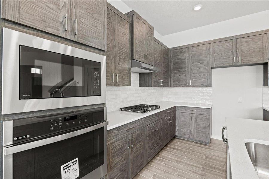 MOVE IN READY MOVE IN READY