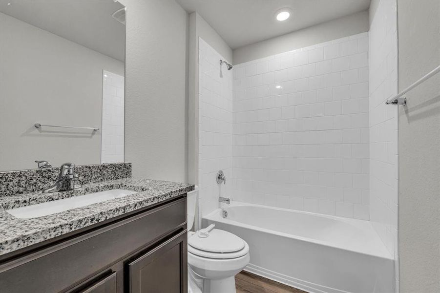 Furnished interior view inside a new home in , Lorena (Image 12).