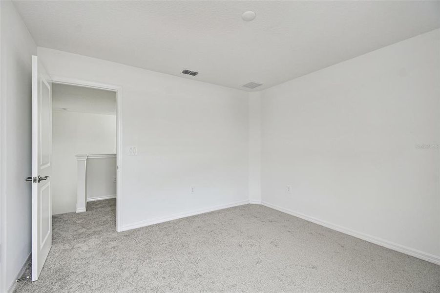 Spacious, unfurnished interior of a new home in Southpointe, Palmetto (Image 28).