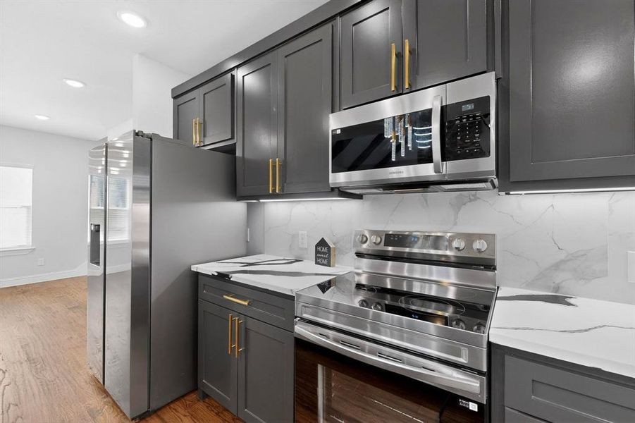 Furnished interior view inside a new home in , Sulphur Springs (Image 6).