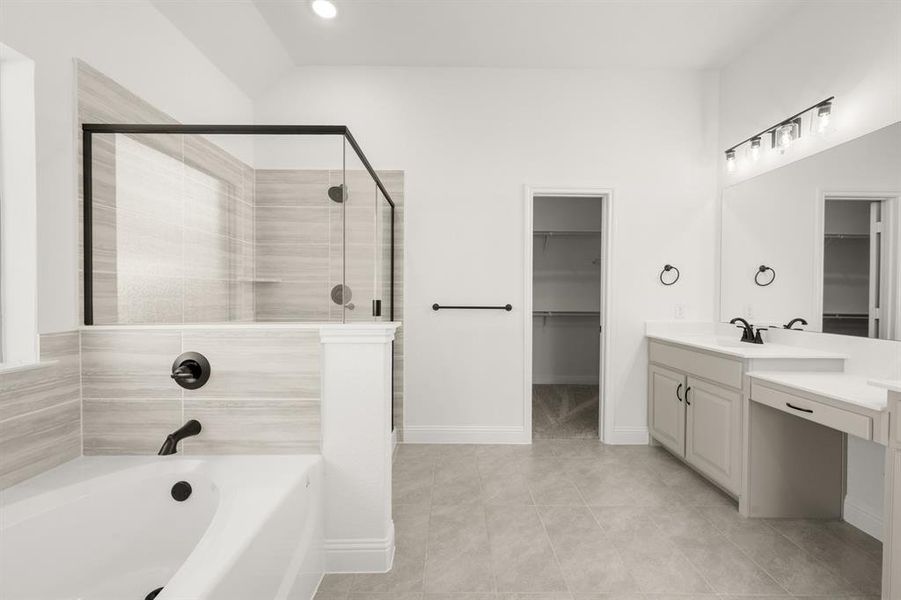 725 Winecup- Primary Suite-3