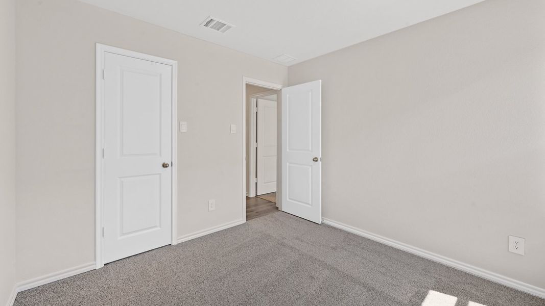 Spacious, unfurnished interior of a new home in Cartwright Ranch, Crandall (Image 27).