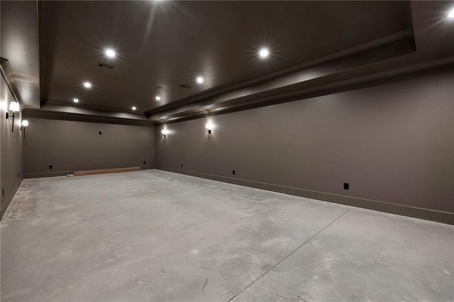 Spacious, unfurnished interior of a new home in , Atlanta (Image 15).