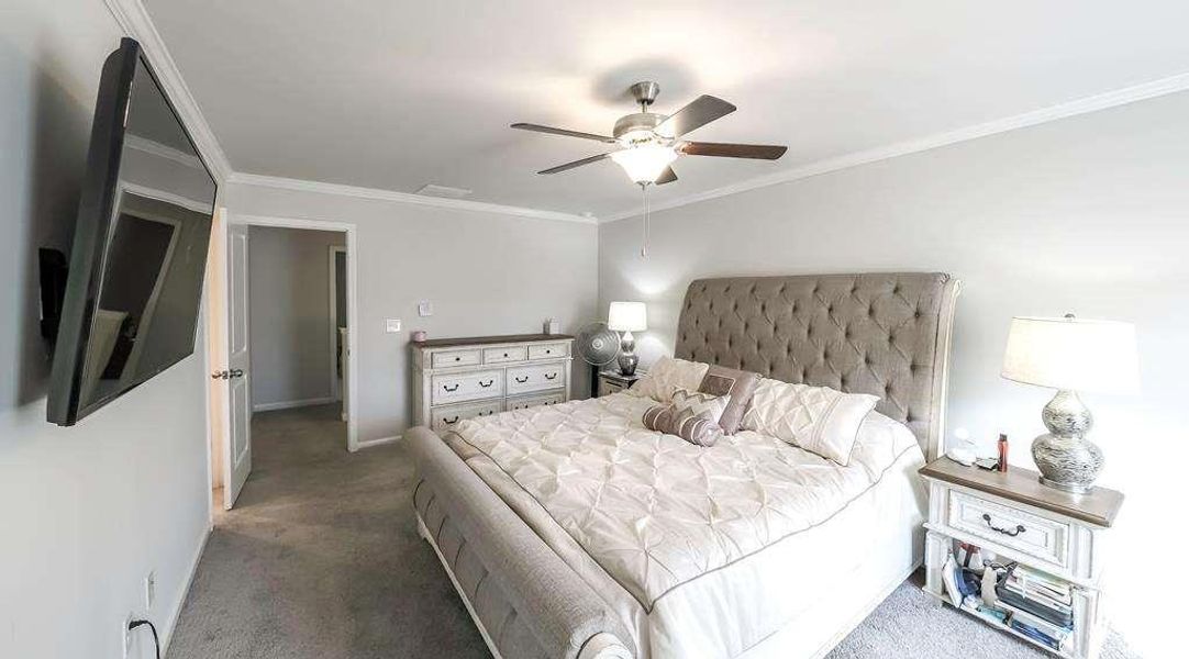 Furnished interior view inside a new home in , Bremen (Image 39).