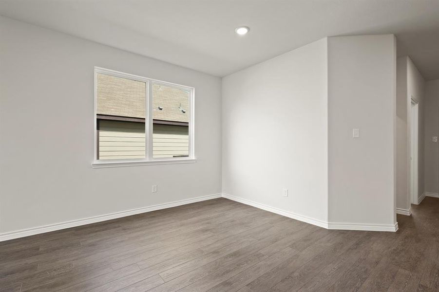 Spacious, unfurnished interior of a new home in Sycamore Landing, Fort Worth (Image 10). Spacious, unfurnished interior of a new home in Sycamore Landing, Fort Worth (Image 10).