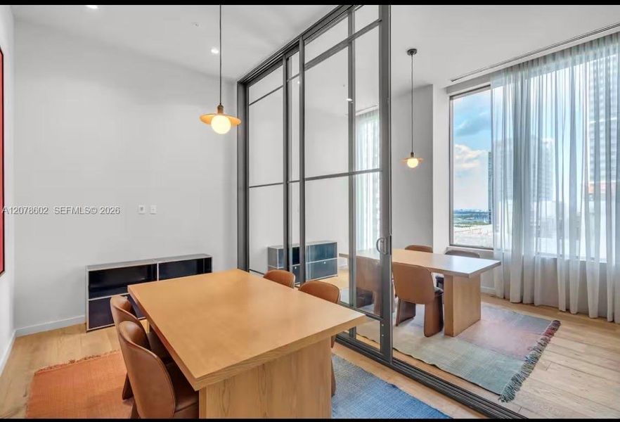 Community amenities in , Miami (Image 20).