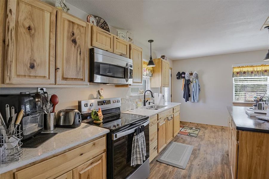 Furnished interior view inside a new home in , Waxahachie (Image 8). Furnished interior view inside a new home in , Waxahachie (Image 8).