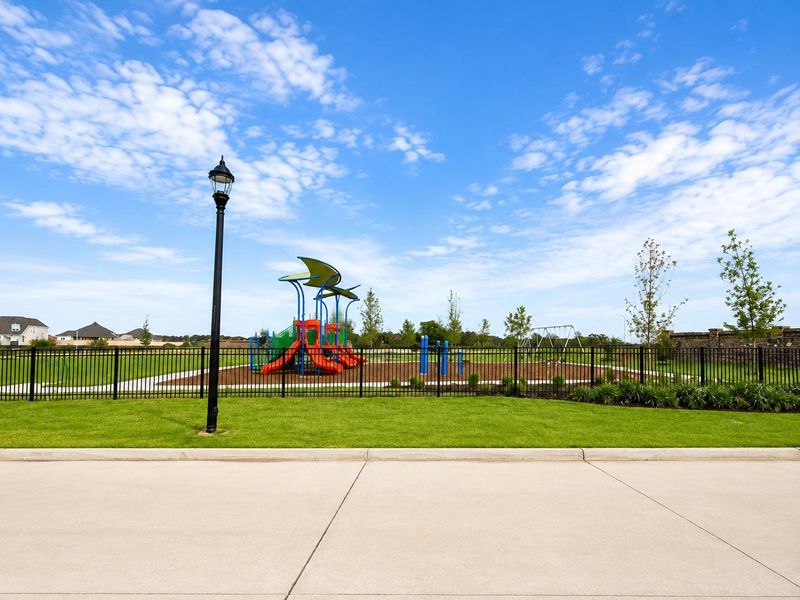 Community amenities in Cypress Green, Hockley (Image 5). Community amenities in Cypress Green, Hockley (Image 5).