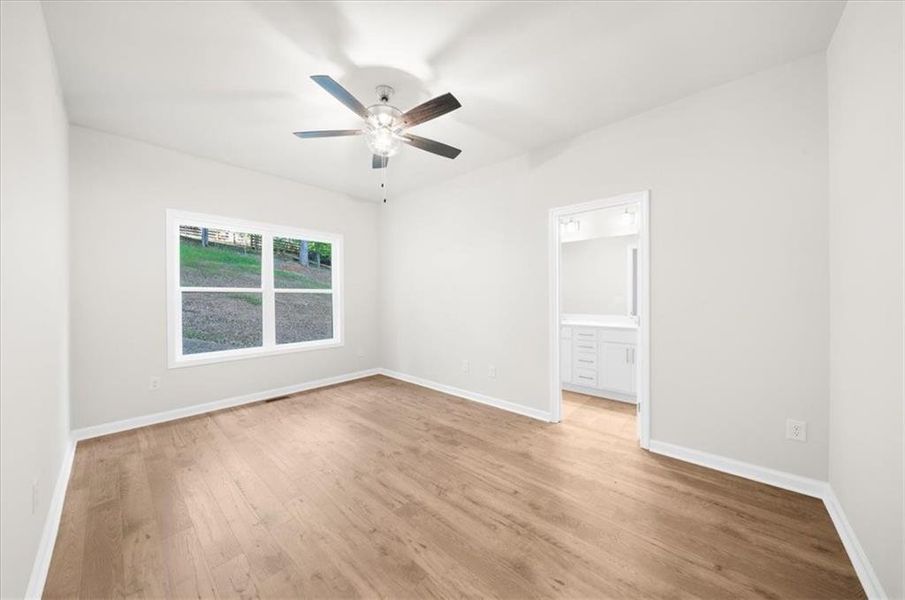 Spacious, unfurnished interior of a new home in , Gainesville (Image 41).