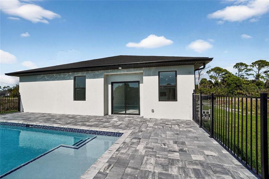 Exterior details and patio area of a home in , Rotonda West (Image 34).