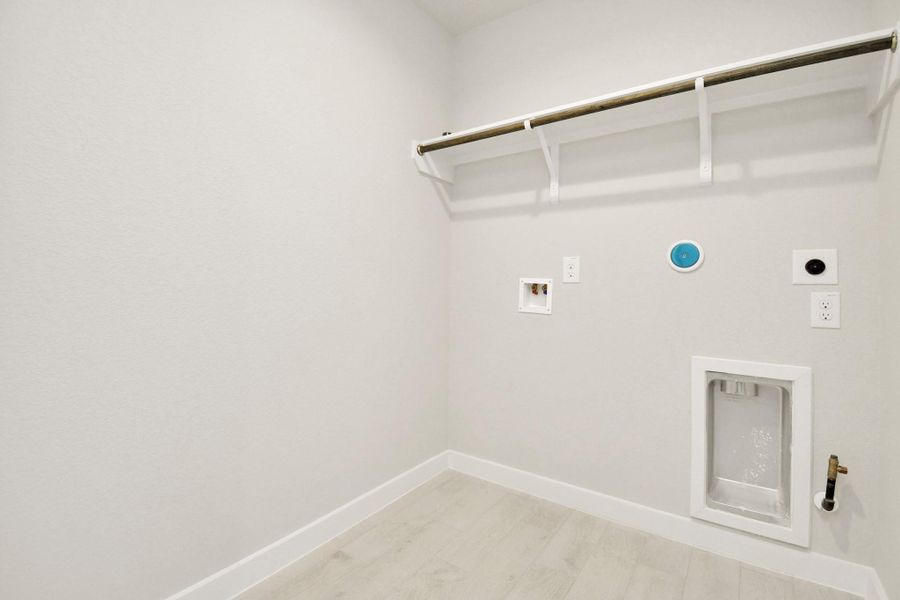 Spacious, unfurnished interior of a new home in Sheldon Ridge, Houston (Image 19). Spacious, unfurnished interior of a new home in Sheldon Ridge, Houston (Image 19).