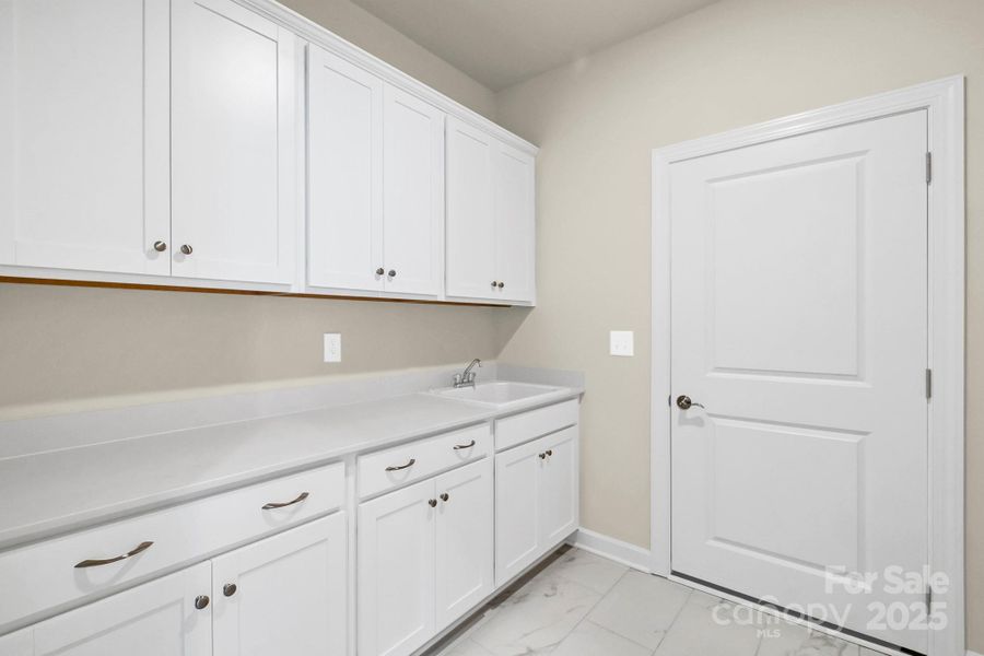 Furnished interior view inside a new home in Roselyn: Primrose, Lancaster (Image 11).
