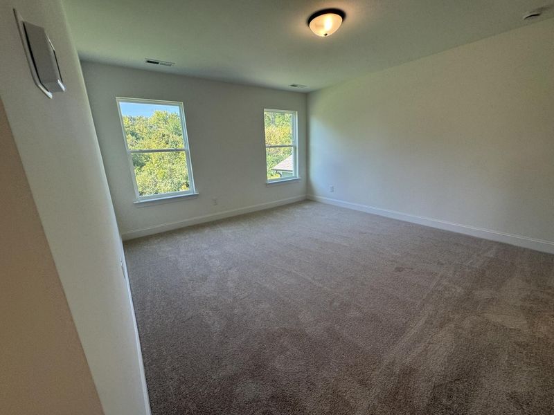 Spacious, unfurnished interior of a new home in Ashton Park, Monroe (Image 11).