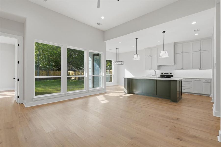 Spacious, unfurnished interior of a new home in , Dallas (Image 17). Spacious, unfurnished interior of a new home in , Dallas (Image 17).