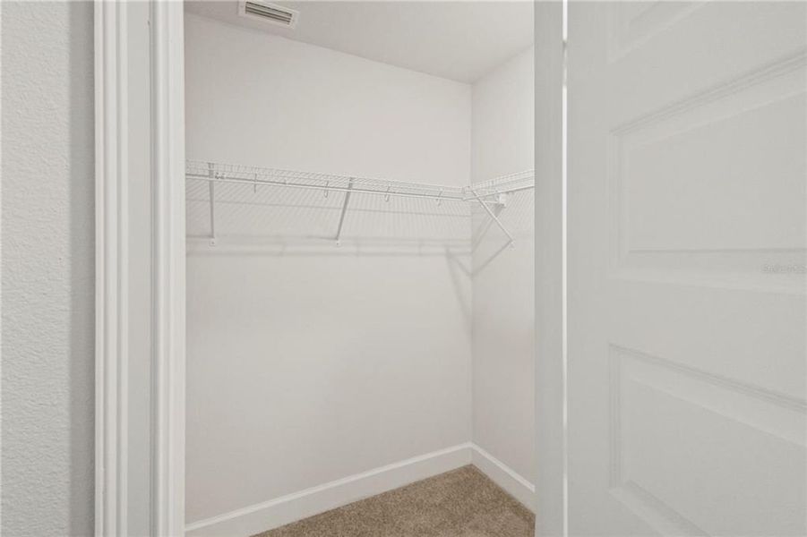 Spacious, unfurnished interior of a new home in Royal Highlands, Weeki Wachee (Image 22).