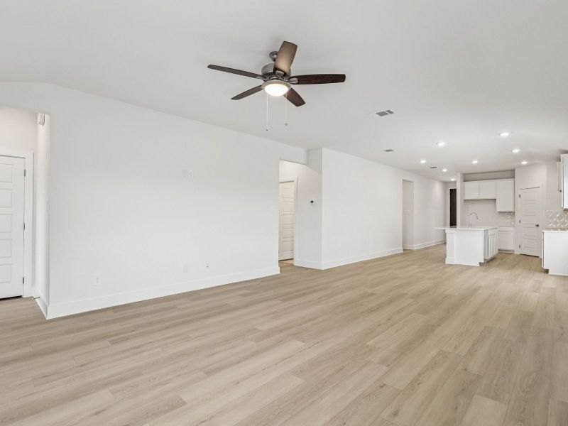 Spacious, unfurnished interior of a new home in Stetson Ridge, Marion (Image 12).