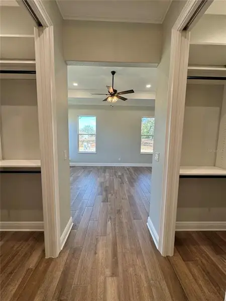 Spacious, unfurnished interior of a new home in , Dunnellon (Image 27). Spacious, unfurnished interior of a new home in , Dunnellon (Image 27).