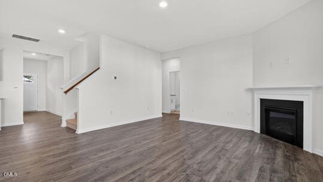 Galvins Ridge_Hayden B_463_White_FP_SPEC Galvins Ridge_Hayden B_463_White_FP_SPEC