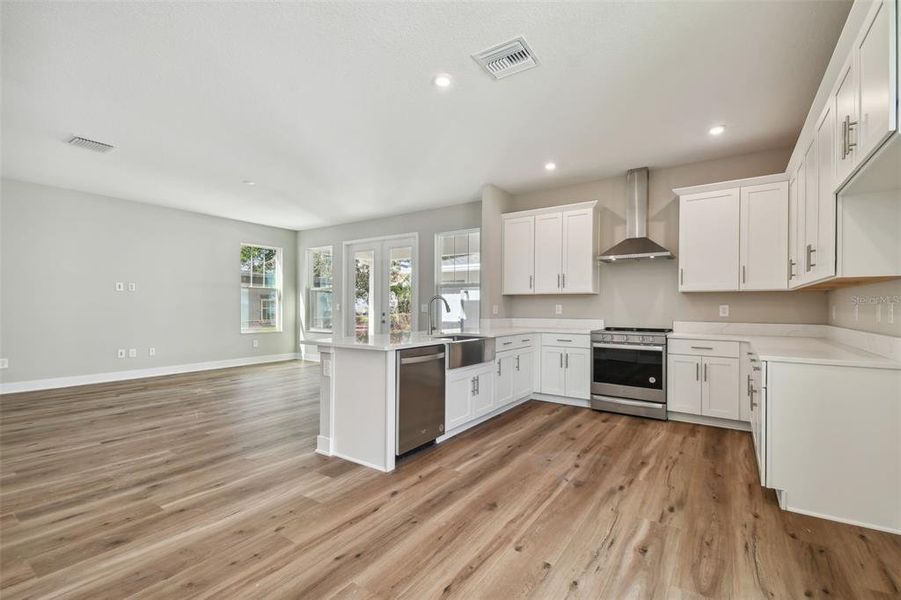 Similar Fish Hawk C Kitchen/Living Room