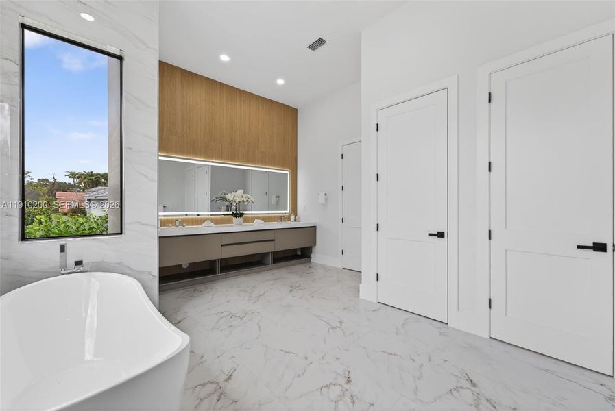 Furnished interior view inside a new home in , Parkland (Image 38).