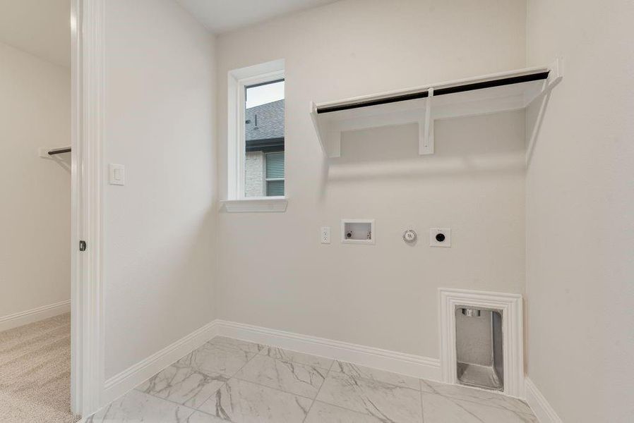 Spacious, unfurnished interior of a new home in Monterra, Fate (Image 18).