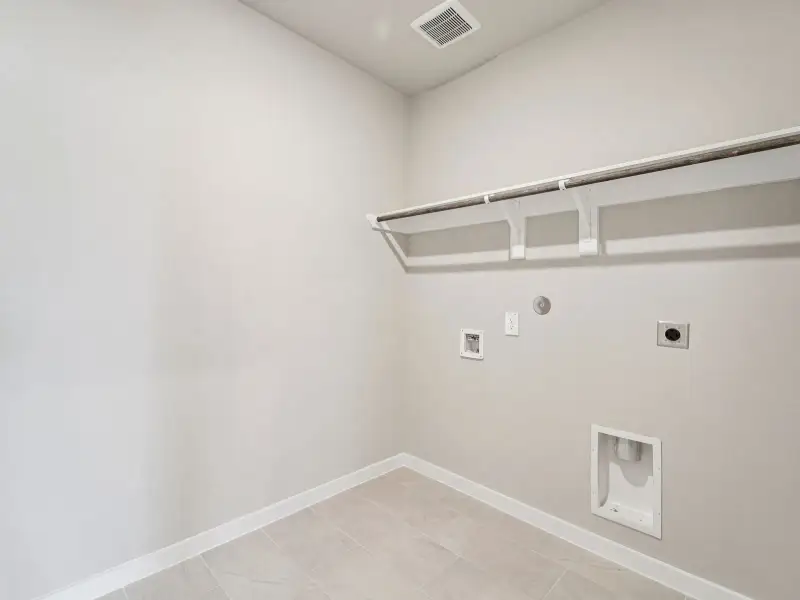 Spacious, unfurnished interior of a new home in Massey Oaks Village, Pearland (Image 14). Spacious, unfurnished interior of a new home in Massey Oaks Village, Pearland (Image 14).