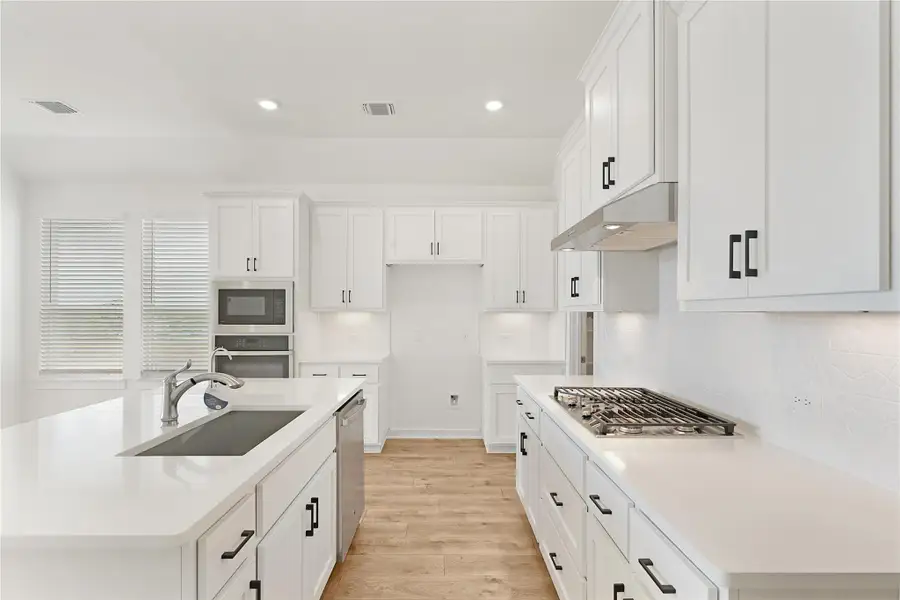 **PHOTO IS REPRESENTATIVE OF FLOORPLAN ONLY** **PHOTO IS REPRESENTATIVE OF FLOORPLAN ONLY**