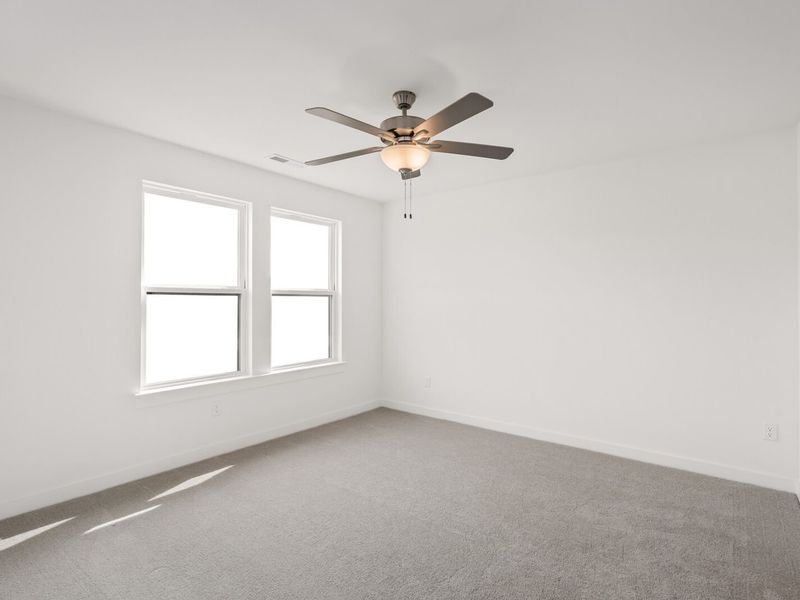 Spacious, unfurnished interior of a new home in Benders Cove, Mount Juliet (Image 39).