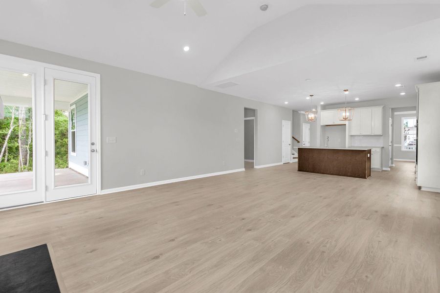 Spacious, unfurnished interior of a new home in Tidewater at Lakes of Cane Bay, Summerville (Image 33). Spacious, unfurnished interior of a new home in Tidewater at Lakes of Cane Bay, Summerville (Image 33).
