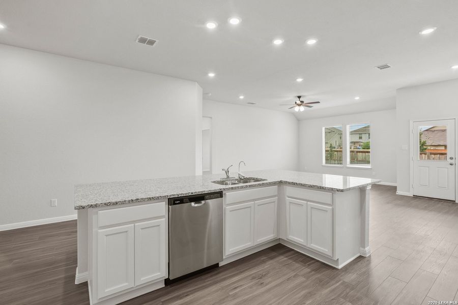 Furnished interior view inside a new home in Cinco Lakes, San Antonio (Image 6).