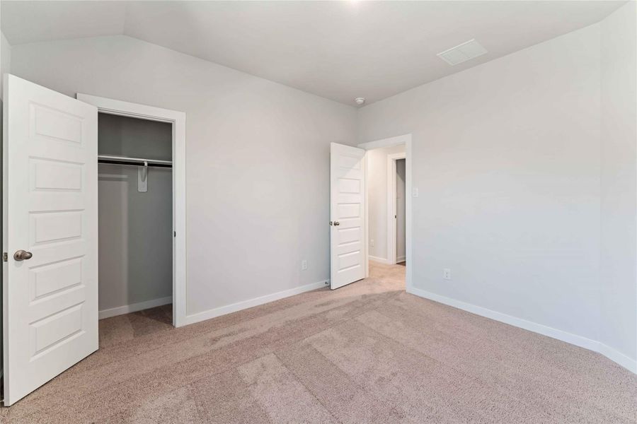 Spacious, unfurnished interior of a new home in Meadow Park, Conroe (Image 22). Spacious, unfurnished interior of a new home in Meadow Park, Conroe (Image 22).