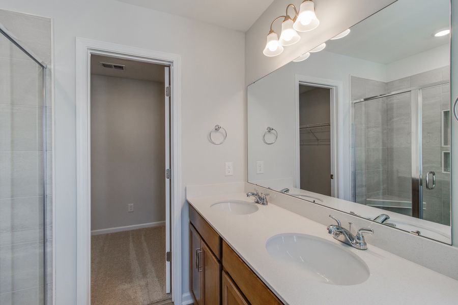 Furnished interior view inside a new home in Astoria, Columbia (Image 9).