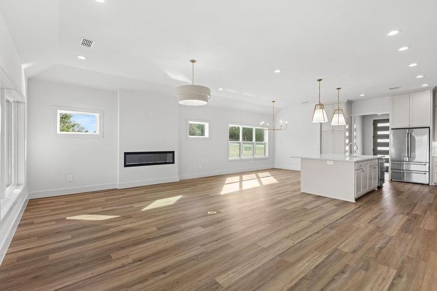 Spacious, unfurnished interior of a new home in , Gordonville (Image 18).