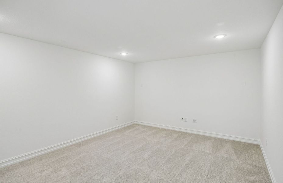 Spacious, unfurnished interior of a new home in Wilson Creek Meadows, Celina (Image 19).