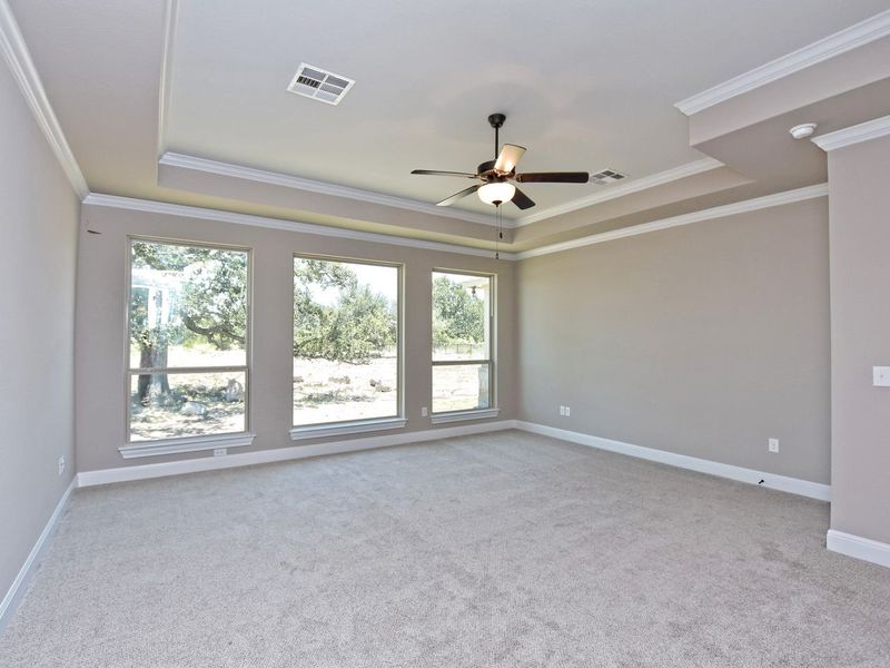 Representative unfurnished interior of a home built from the San Simeon I by Giddens Homes in Clearwater Ranch, Liberty Hill (Image 402).