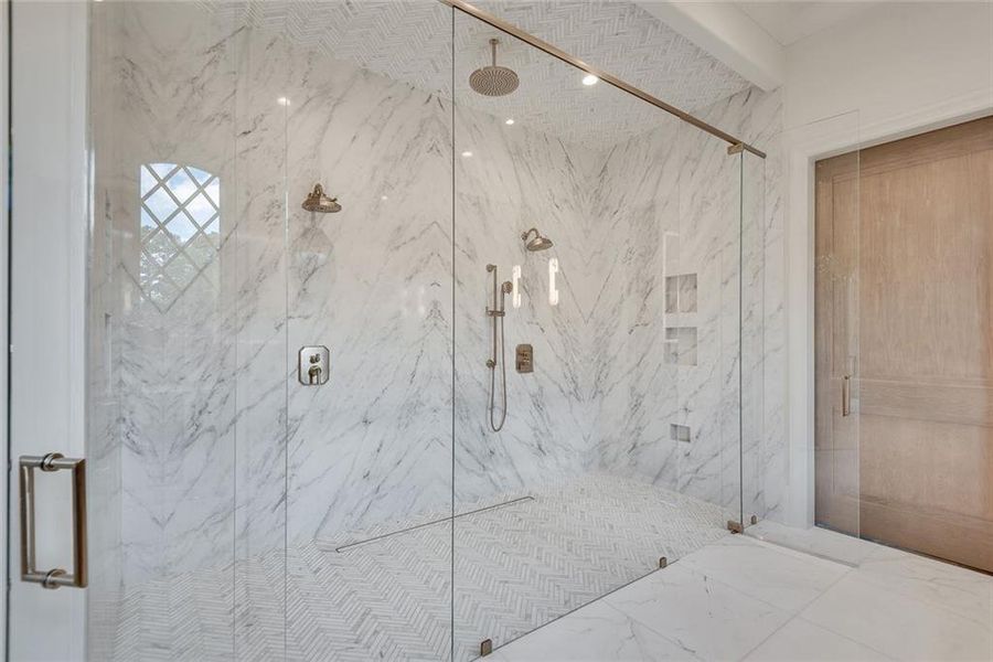 Image 102 of a home in .