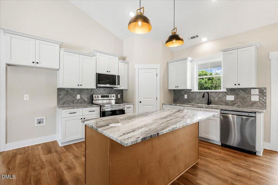 20-7345 Hill Rd-20