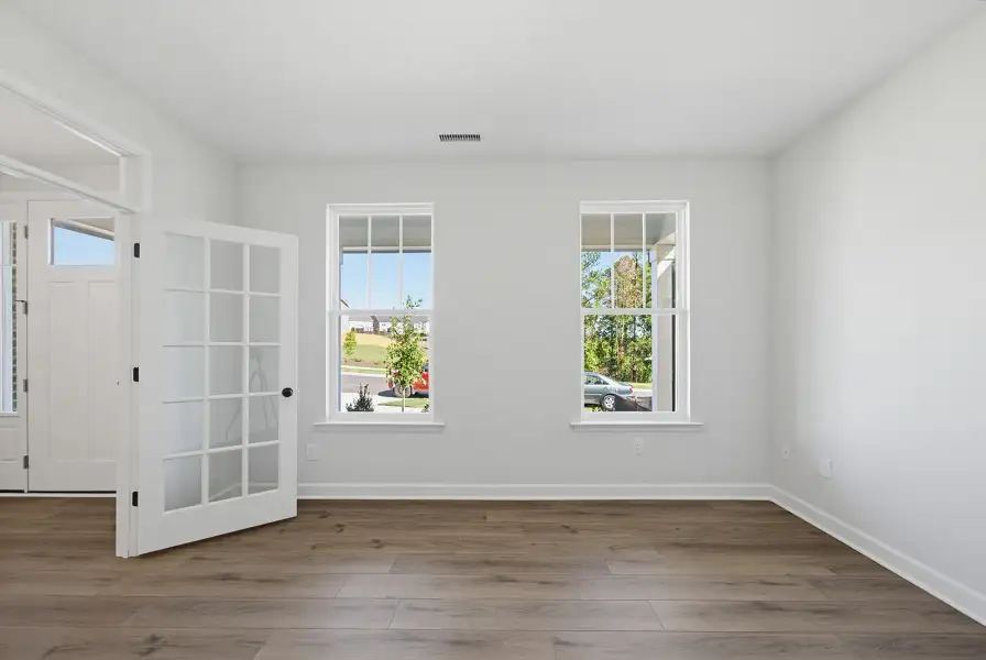 Spacious, unfurnished interior of a new home in Sweetbrier, Durham (Image 18).
