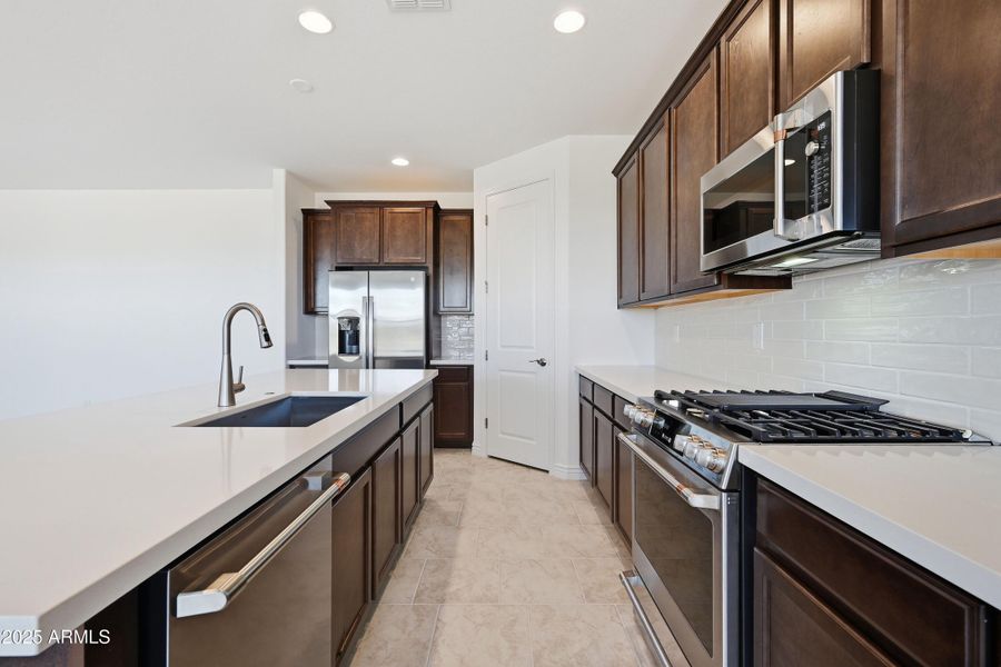 17080 W Hackamore Drive ~ Ready Now! 17080 W Hackamore Drive ~ Ready Now!