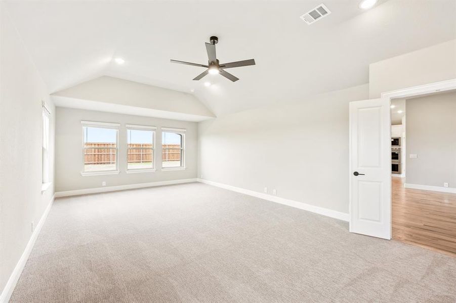 Spacious, unfurnished interior of a new home in Meraki, Forney (Image 24).