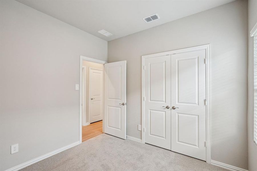 Photo is not of the actual home, but is an inspirational photo of builder’s model home and may depict options, furnishings, and/or decorator features that are not included. Photo is not of the actual home, but is an inspirational photo of builder’s model home and may depict options, furnishings, and/or decorator features that are not included.