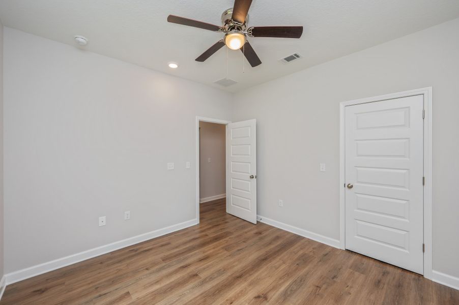 Spacious, unfurnished interior of a new home in Barton's Bend, Crestview (Image 24). Spacious, unfurnished interior of a new home in Barton's Bend, Crestview (Image 24).