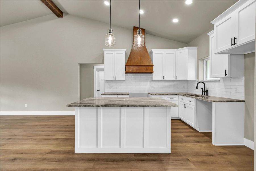 Furnished interior view inside a new home in , Angleton (Image 14).