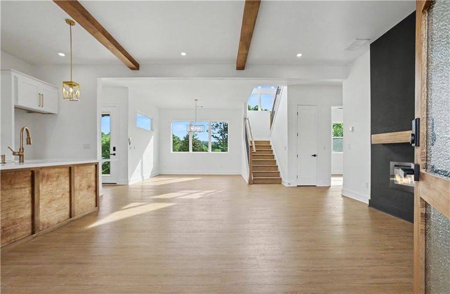 Spacious, unfurnished interior of a new home in , Gainesville (Image 17).