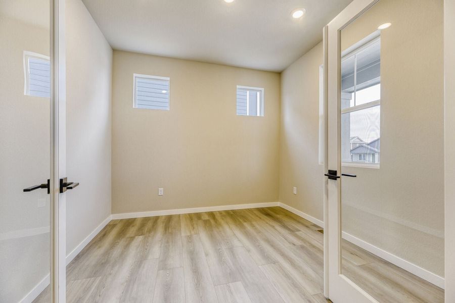 13791 DAFFODIL WAY, Parker, CO.  - Slide 4