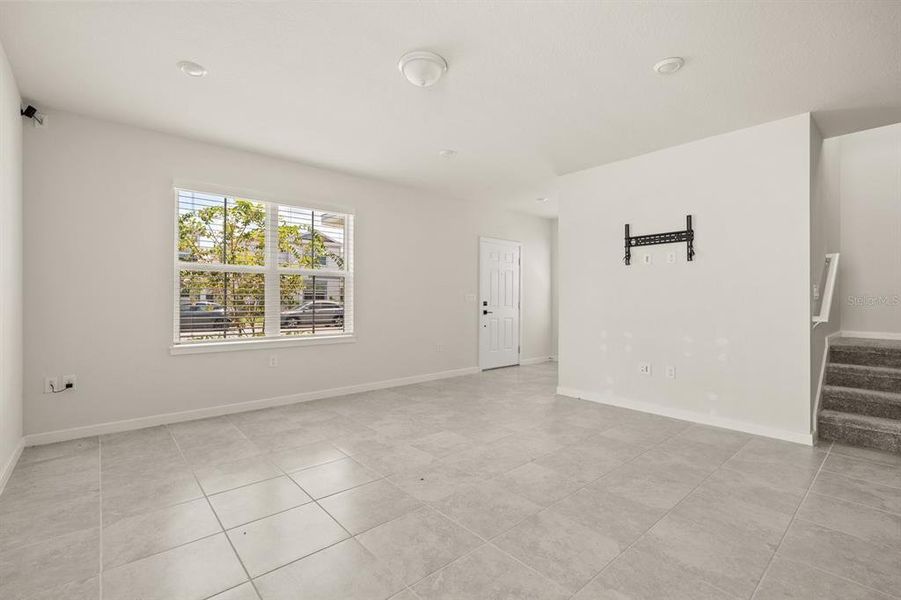 Spacious, unfurnished interior of a new home in , Apopka (Image 14).